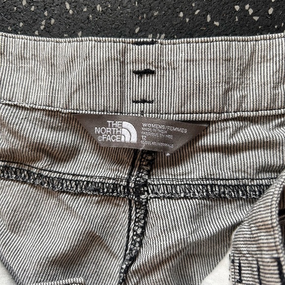 The North Face Gray Cargo Pants - Picture 3 of 6